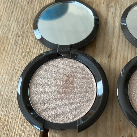 Bundle of 3 Becca face highlighters - Picture 6 of 8